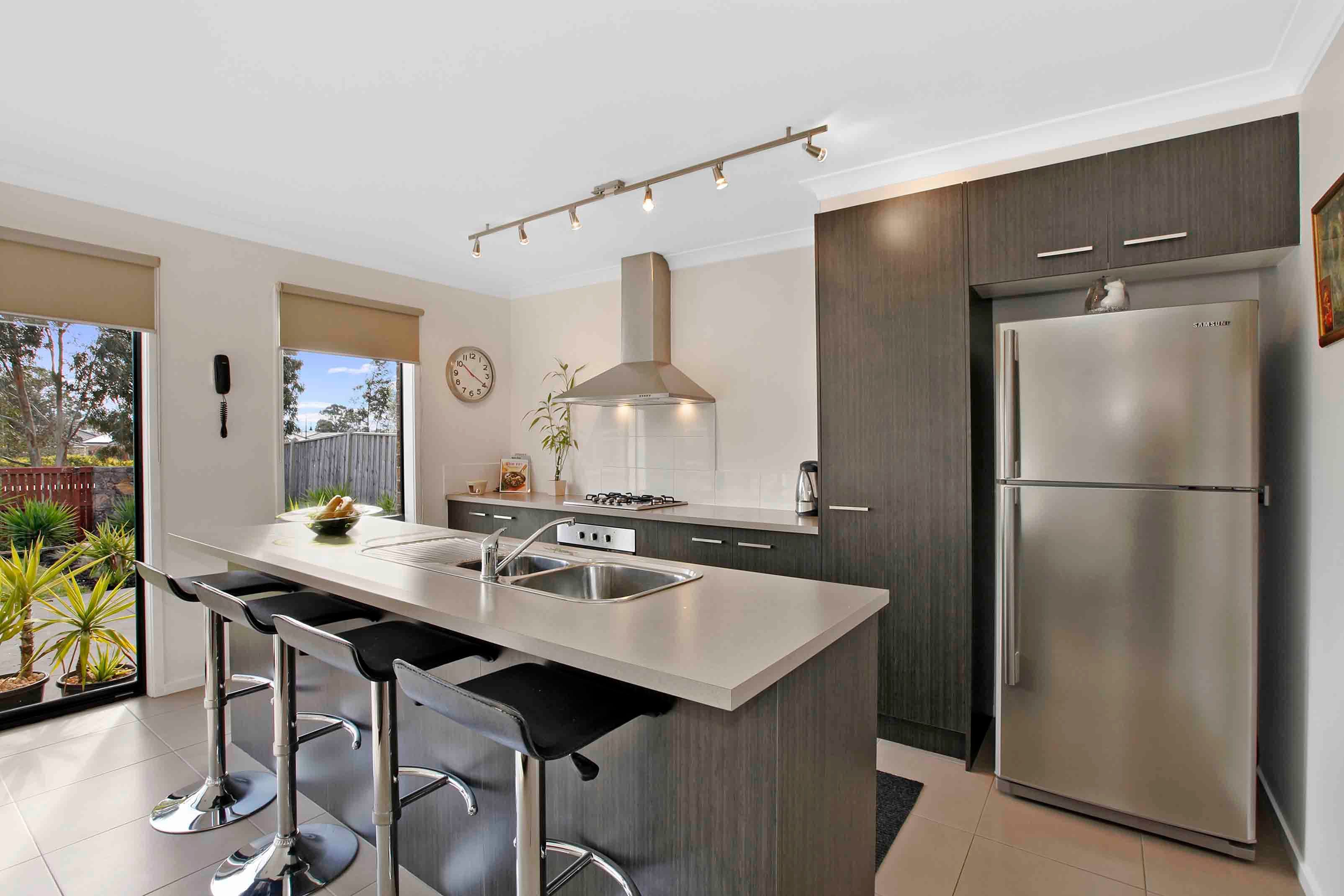 18 Arum Walk, Mernda VIC 3754, Mernda - Thumbnail 2