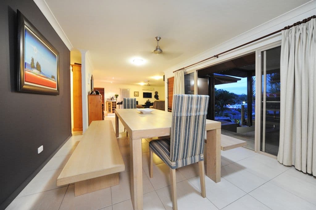 18 Wills Court, CANNONVALE QLD 4802, Cannonvale - Thumbnail 3