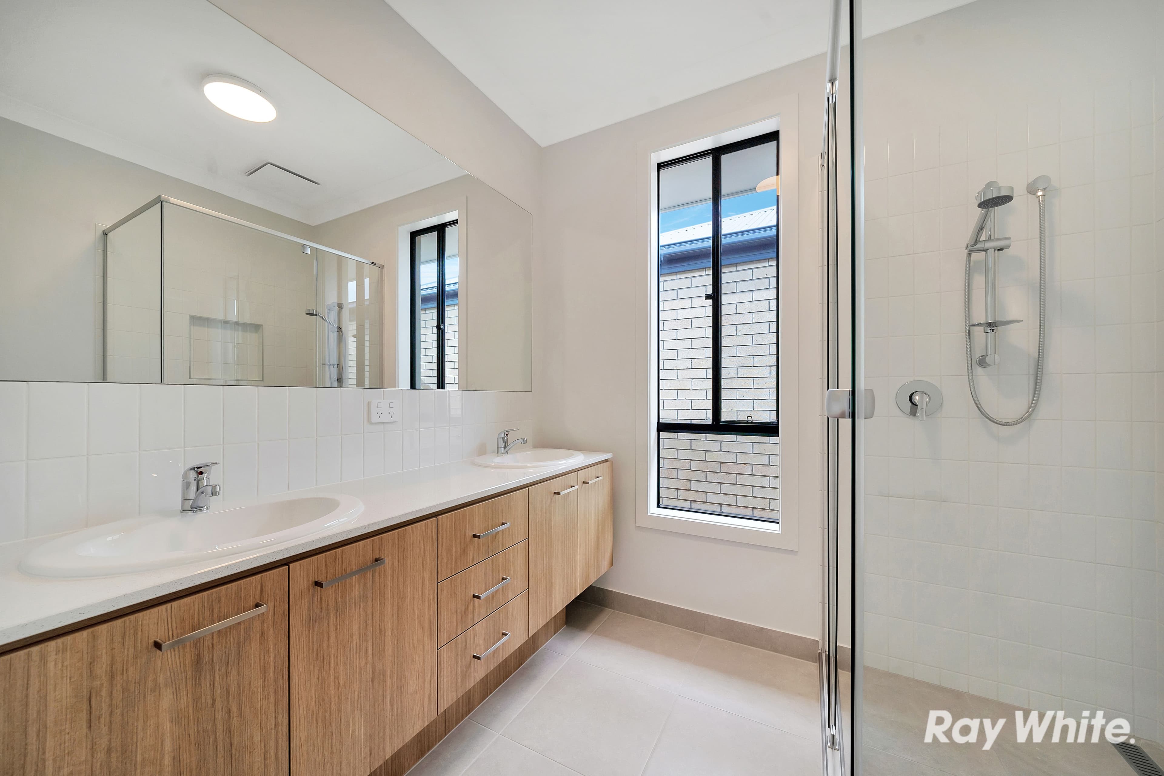 6 Parkland Avenue, Arundel QLD 4214, Arundel - Thumbnail 6