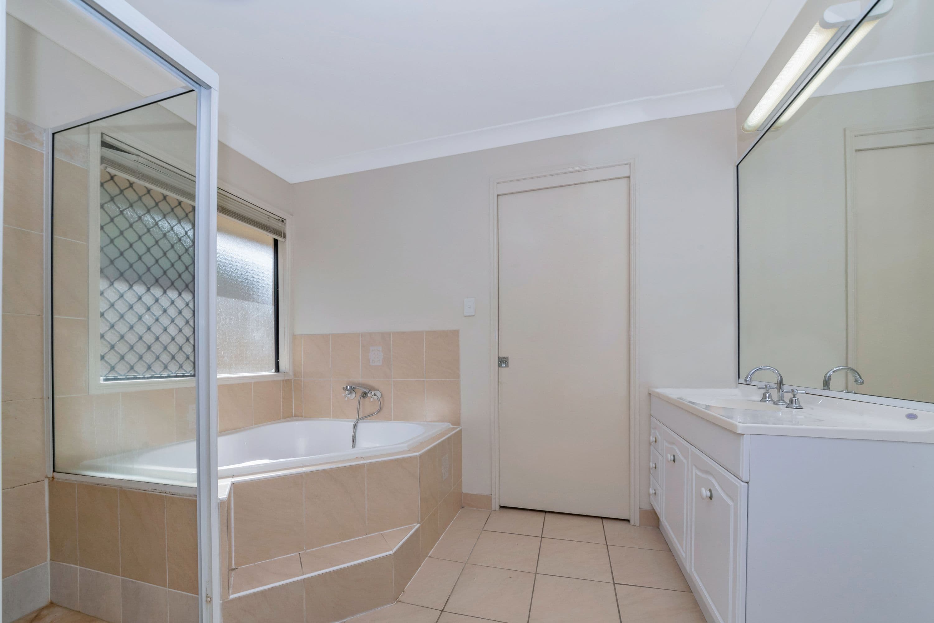 10 Timbury Way, Mount Louisa QLD 4814, Mount Louisa - Thumbnail 6