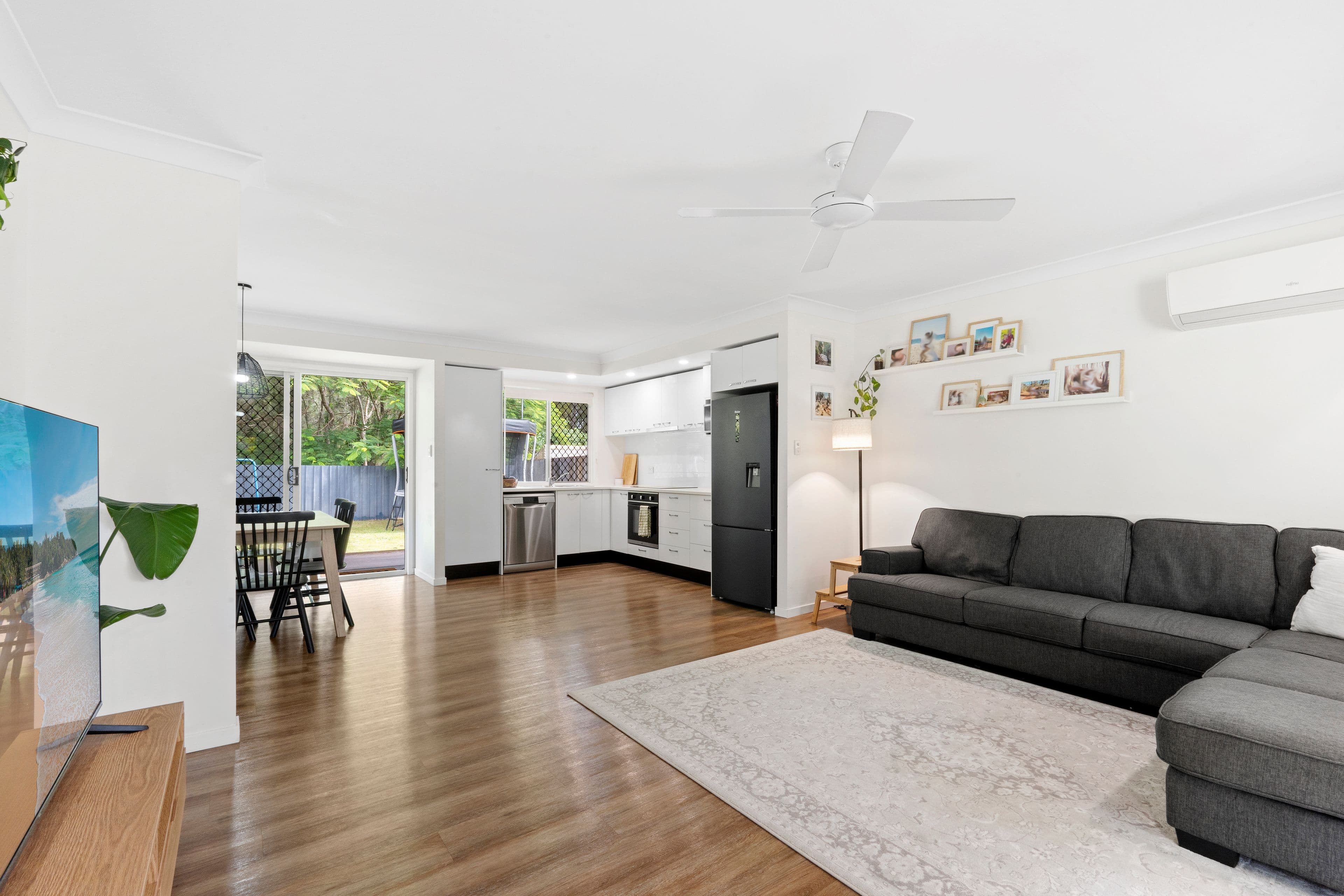 19 Jade Stone Court, Carrara QLD 4211, Carrara - Thumbnail 2