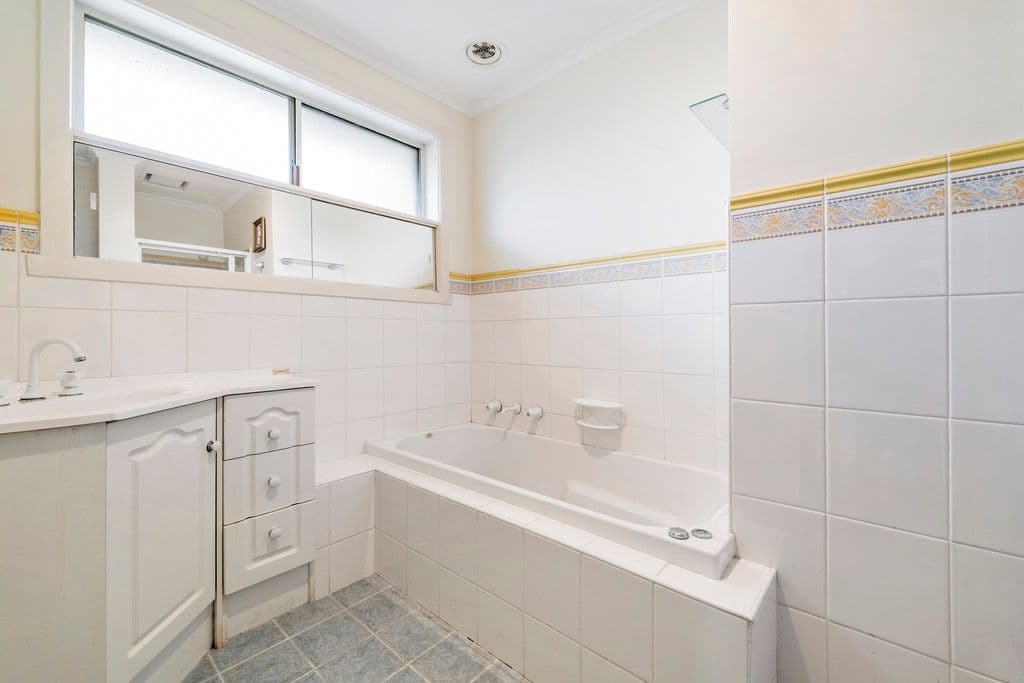 8 Gregory Crescent, Mulgrave VIC 3170, Mulgrave - Thumbnail 6