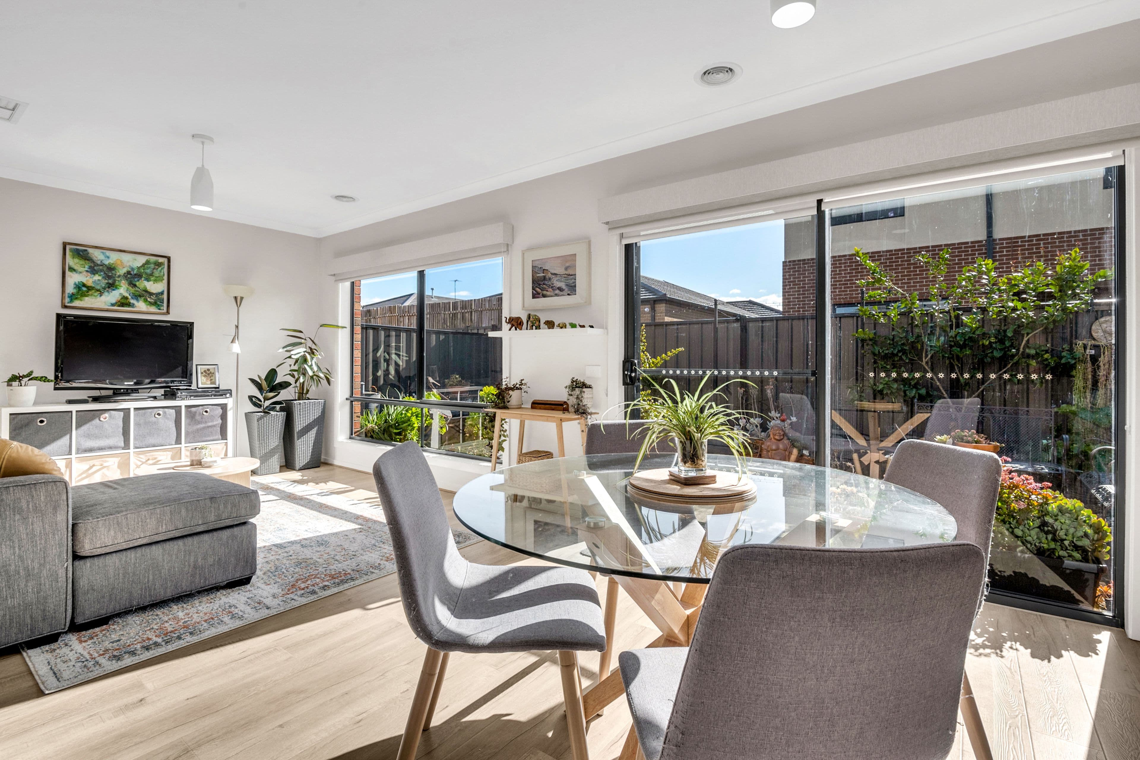 42 Elvire Road, Craigieburn VIC 3064, Craigieburn - Thumbnail 5