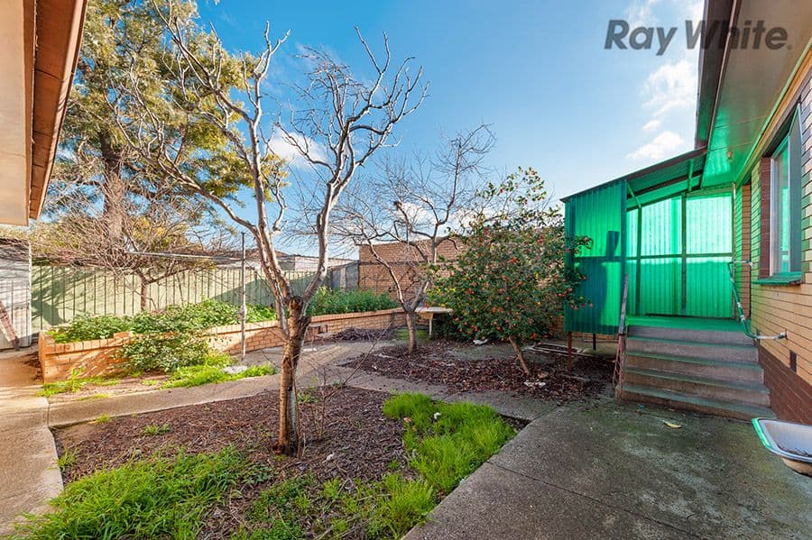 133 Gillespie Road, Kings Park VIC 3021, Kings Park - Thumbnail 3