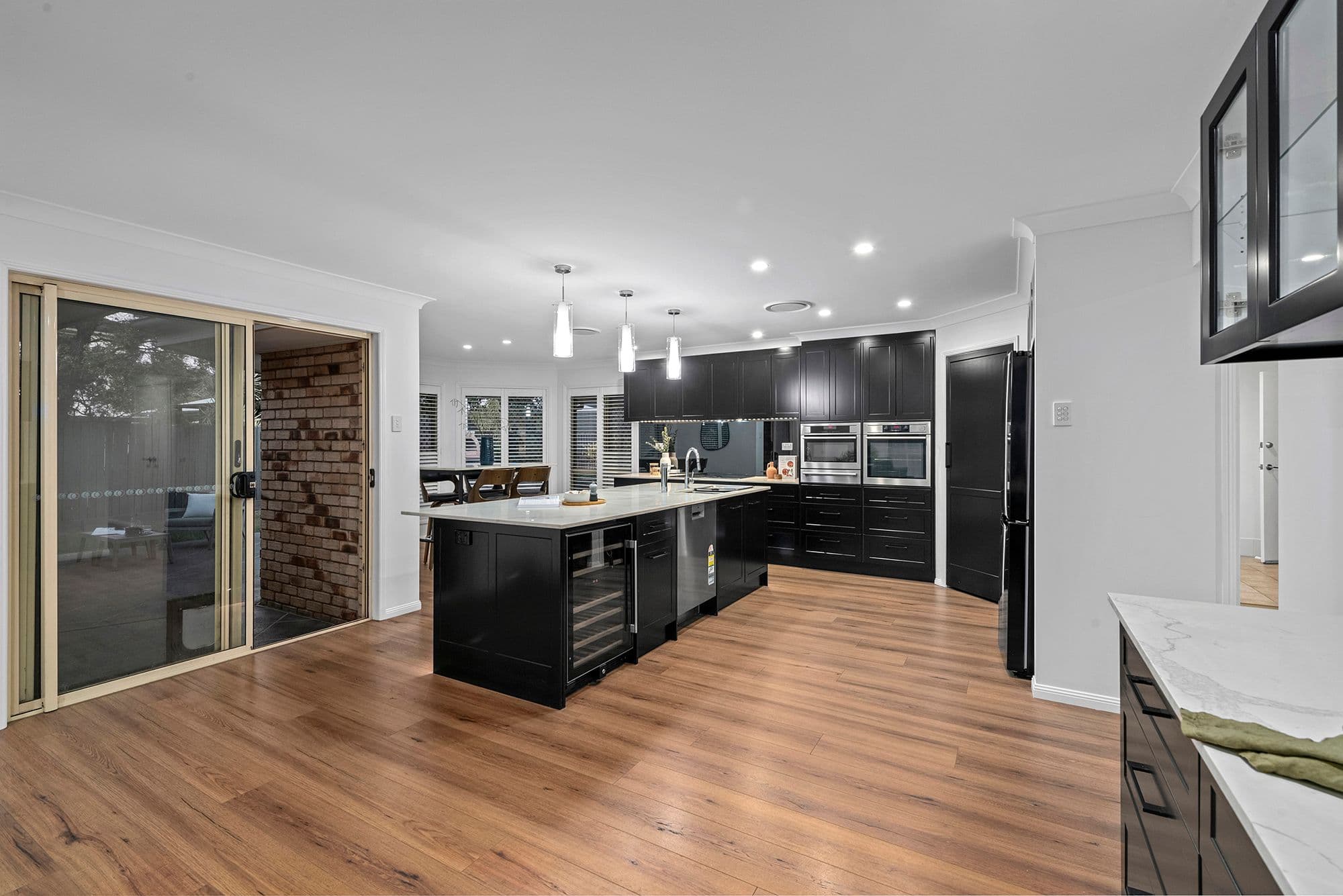 27 Juniper Place, Carindale QLD 4152, Carindale - Thumbnail 2