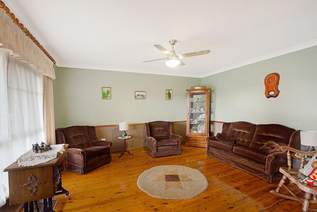 418 Mackenzie Street, Middle Ridge QLD 4350, Middle Ridge - Thumbnail 2