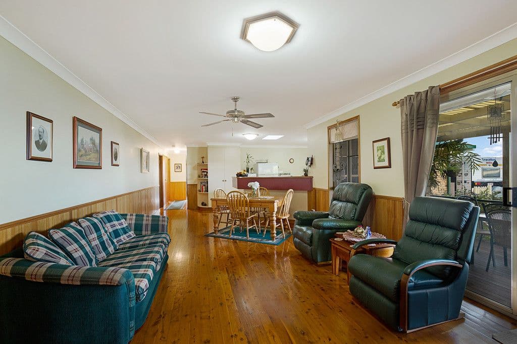 418 Mackenzie Street, Middle Ridge QLD 4350, Middle Ridge - Thumbnail 3