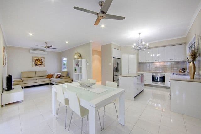 39 Ahearne Street, HERMIT PARK QLD 4812, Hermit Park - Thumbnail 2