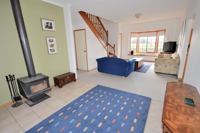 19 Lemalker Court, BANNOCKBURN VIC 3331, Bannockburn - Thumbnail 2