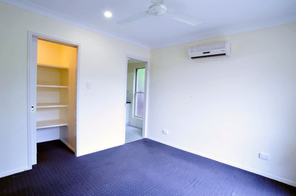 16 Banksia Court, CANNONVALE QLD 4802, Cannonvale - Thumbnail 5