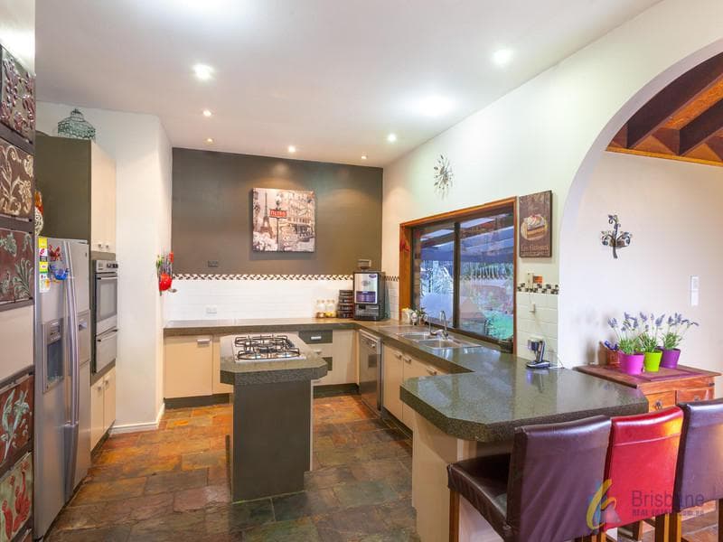 10/14-16 Hazelbank Road, Karana Downs - Thumbnail 2