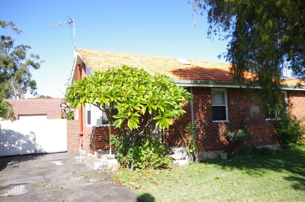 38 Culloton Crescent, BALGA WA 6061, Balga - Thumbnail 2