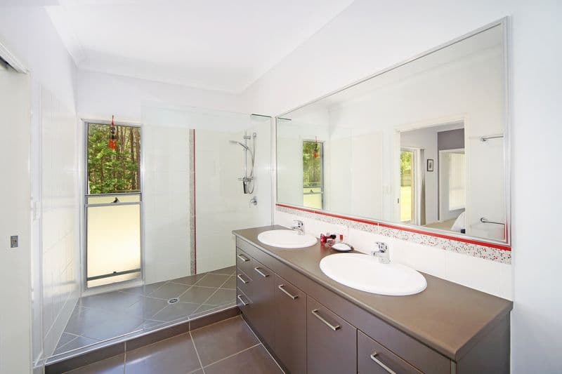 15 Teneale Place, Glass House Mountains QLD 4518, Glass House Mountains - Thumbnail 7