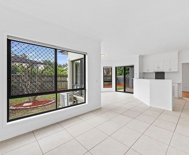 28 Hilas Circuit, Sunnybank Hills QLD 4109, Sunnybank Hills - Thumbnail 4