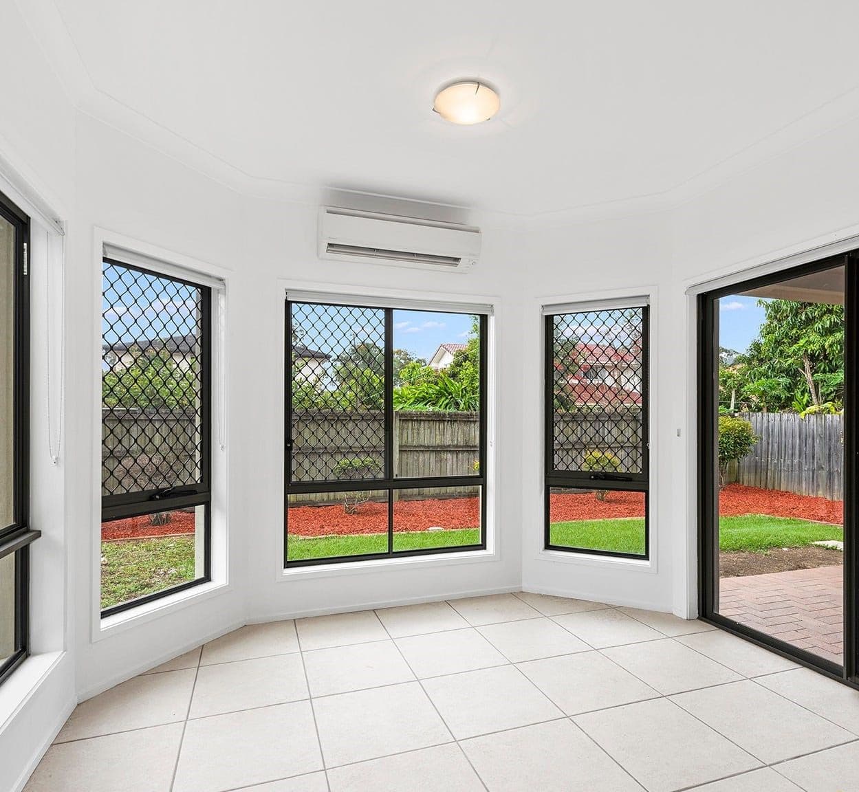 28 Hilas Circuit, Sunnybank Hills QLD 4109, Sunnybank Hills - Thumbnail 5