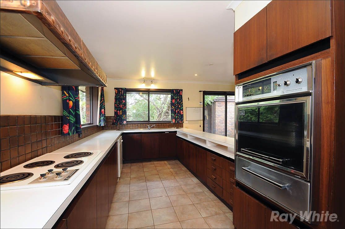 47 Bunker Crescent, Glen Waverley VIC 3150, Glen Waverley - Thumbnail 3
