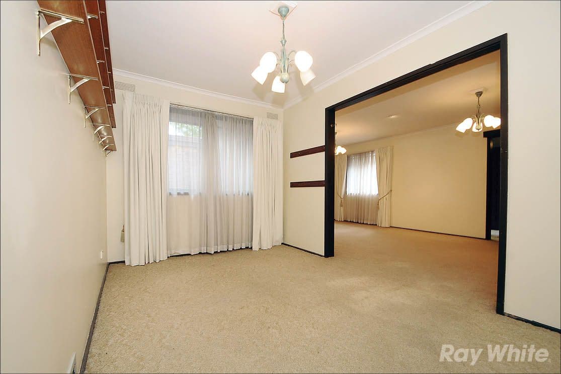 47 Bunker Crescent, Glen Waverley VIC 3150, Glen Waverley - Thumbnail 4