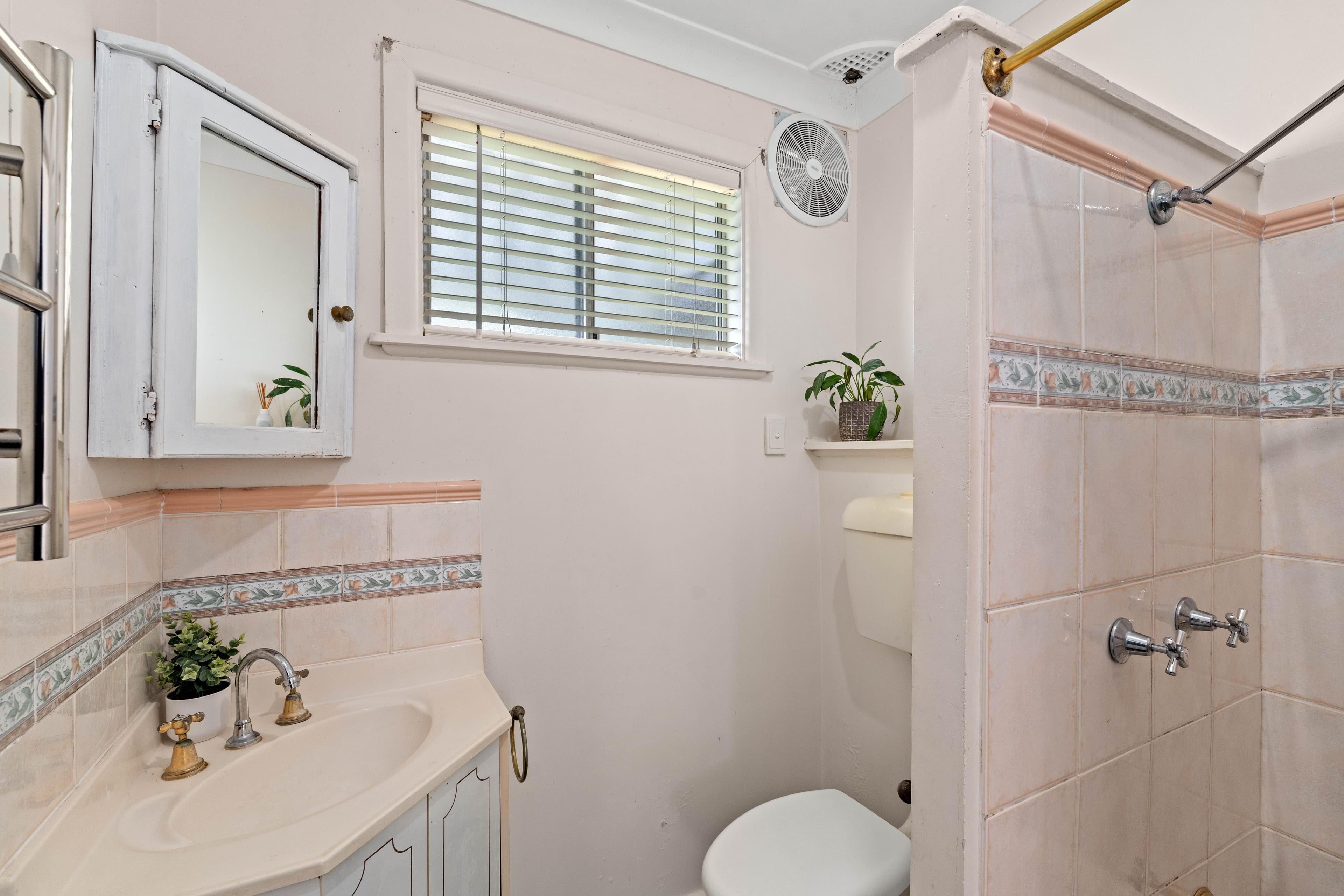 13 Raymond Terrace, Terrigal NSW 2260, Terrigal - Thumbnail 8