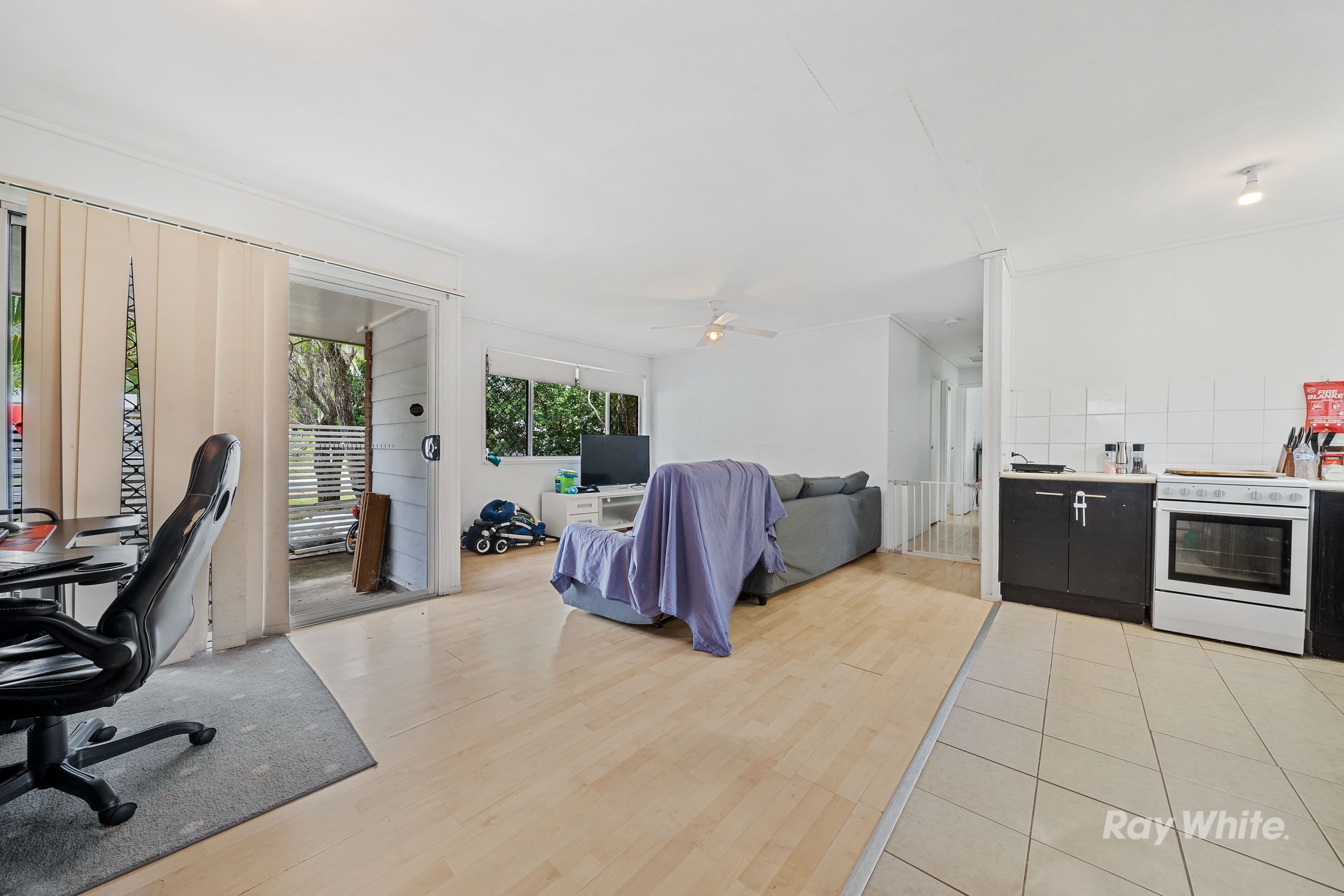 21 Thornside Street, Eagleby QLD 4207, Eagleby - Thumbnail 5