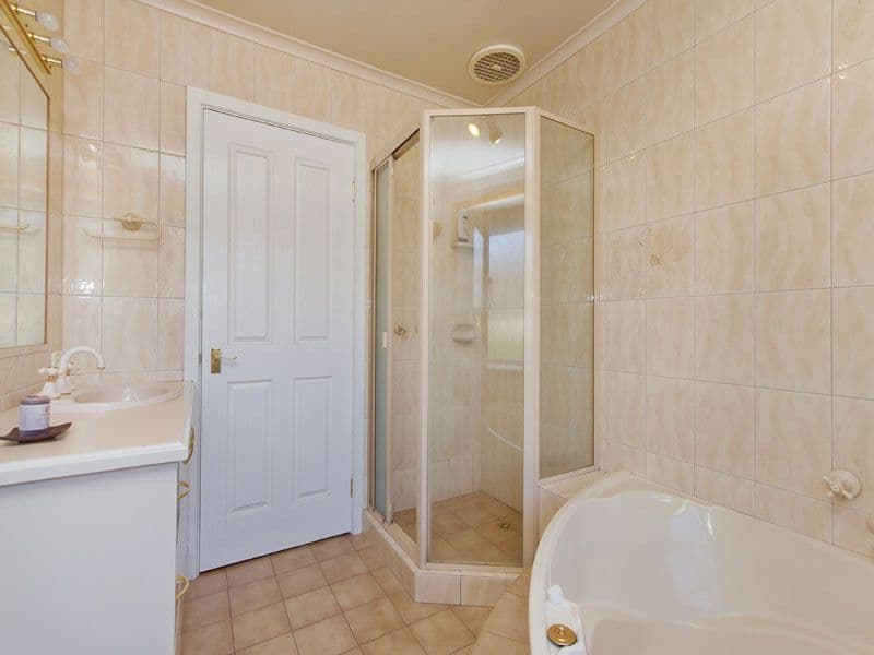 4 Rivoli Court, DINGLEY VILLAGE VIC 3172, Dingley Village - Thumbnail 7
