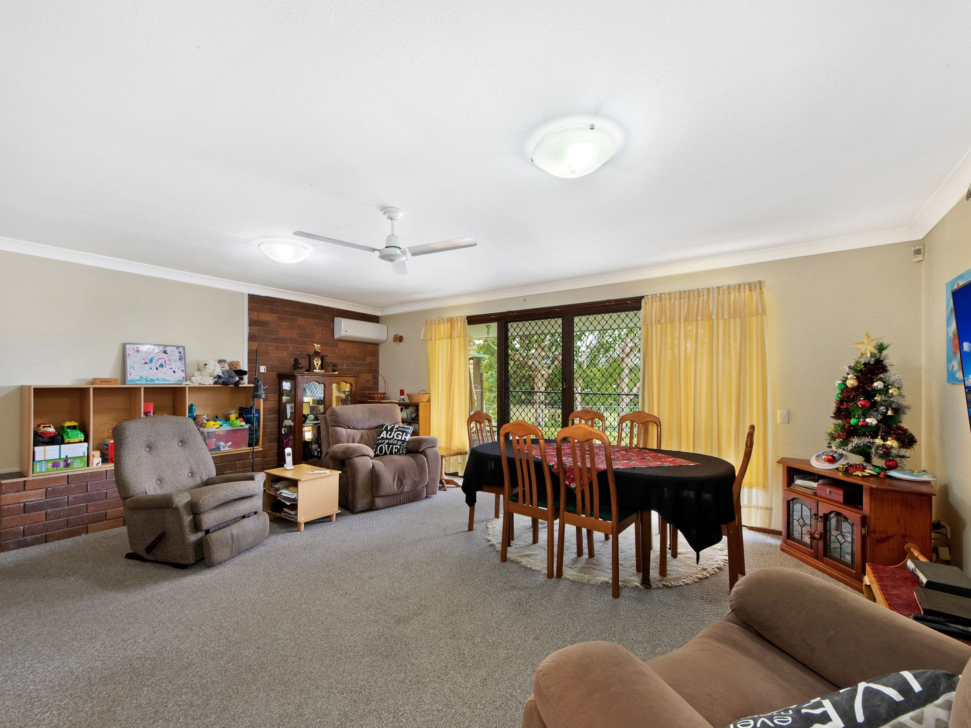 6 Mendooran Court, Oxenford QLD 4210, Oxenford - Thumbnail 2