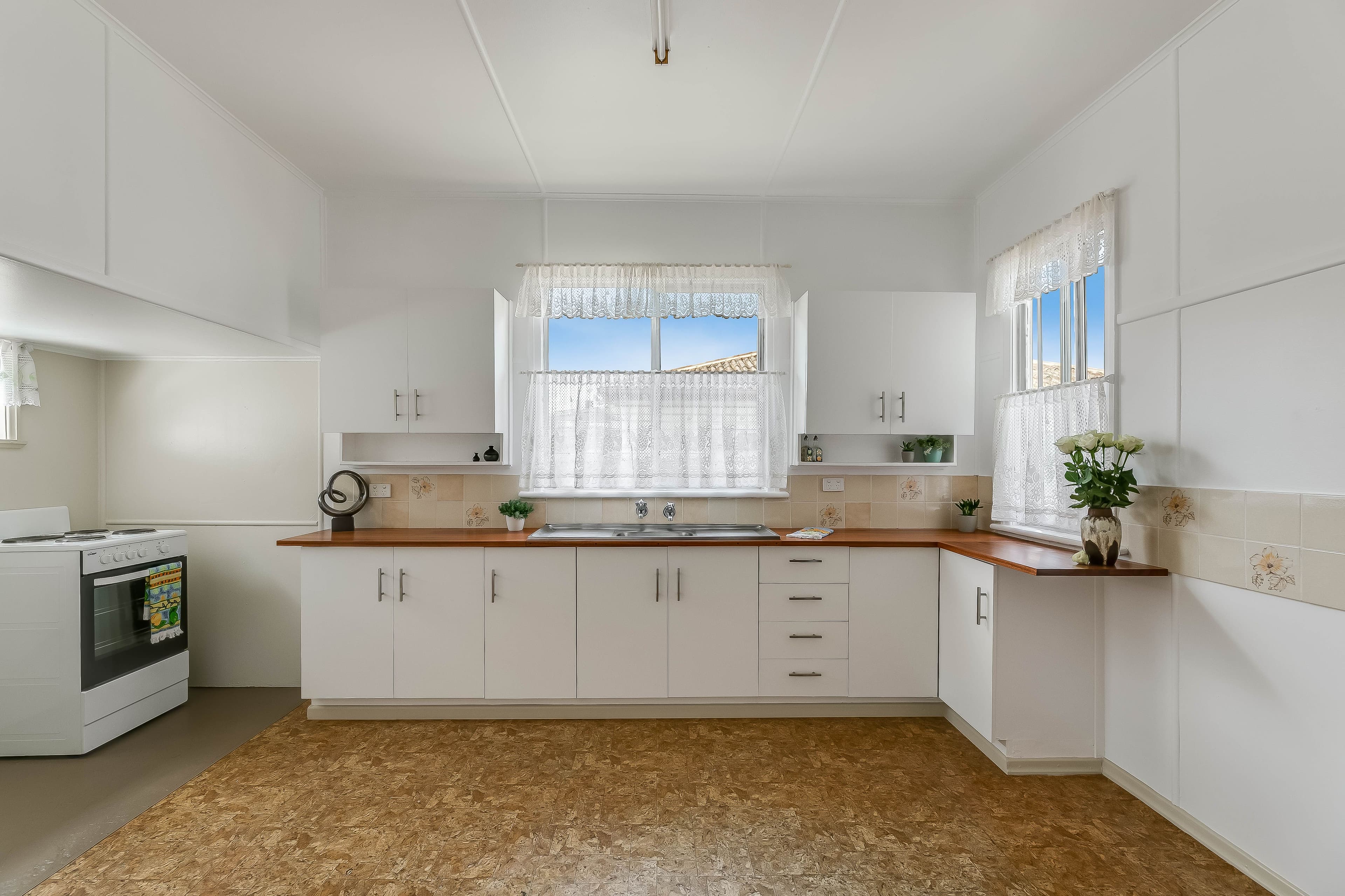 21 Fourth Avenue, Harristown QLD 4350, Harristown - Thumbnail 2