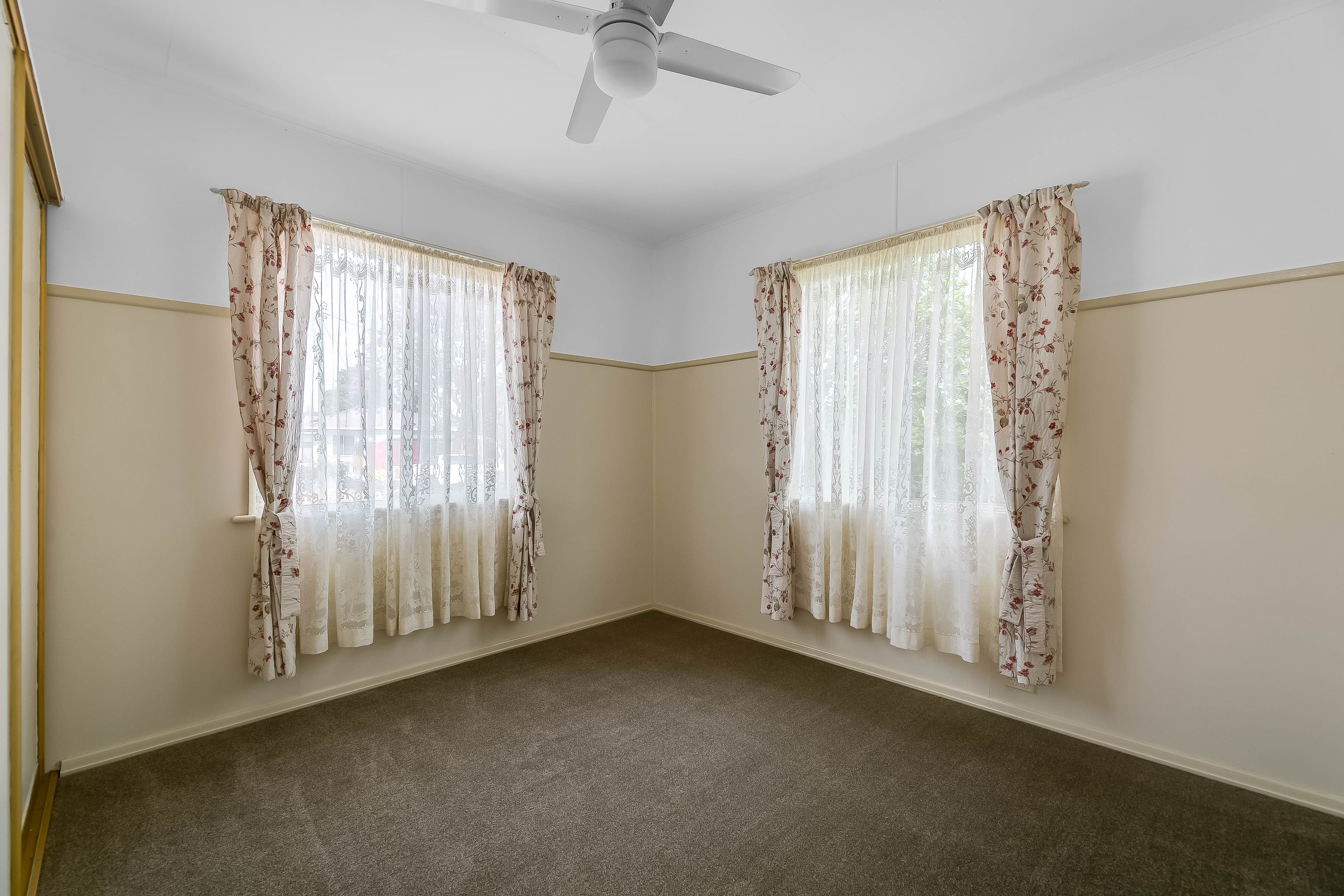 21 Fourth Avenue, Harristown QLD 4350, Harristown - Thumbnail 5