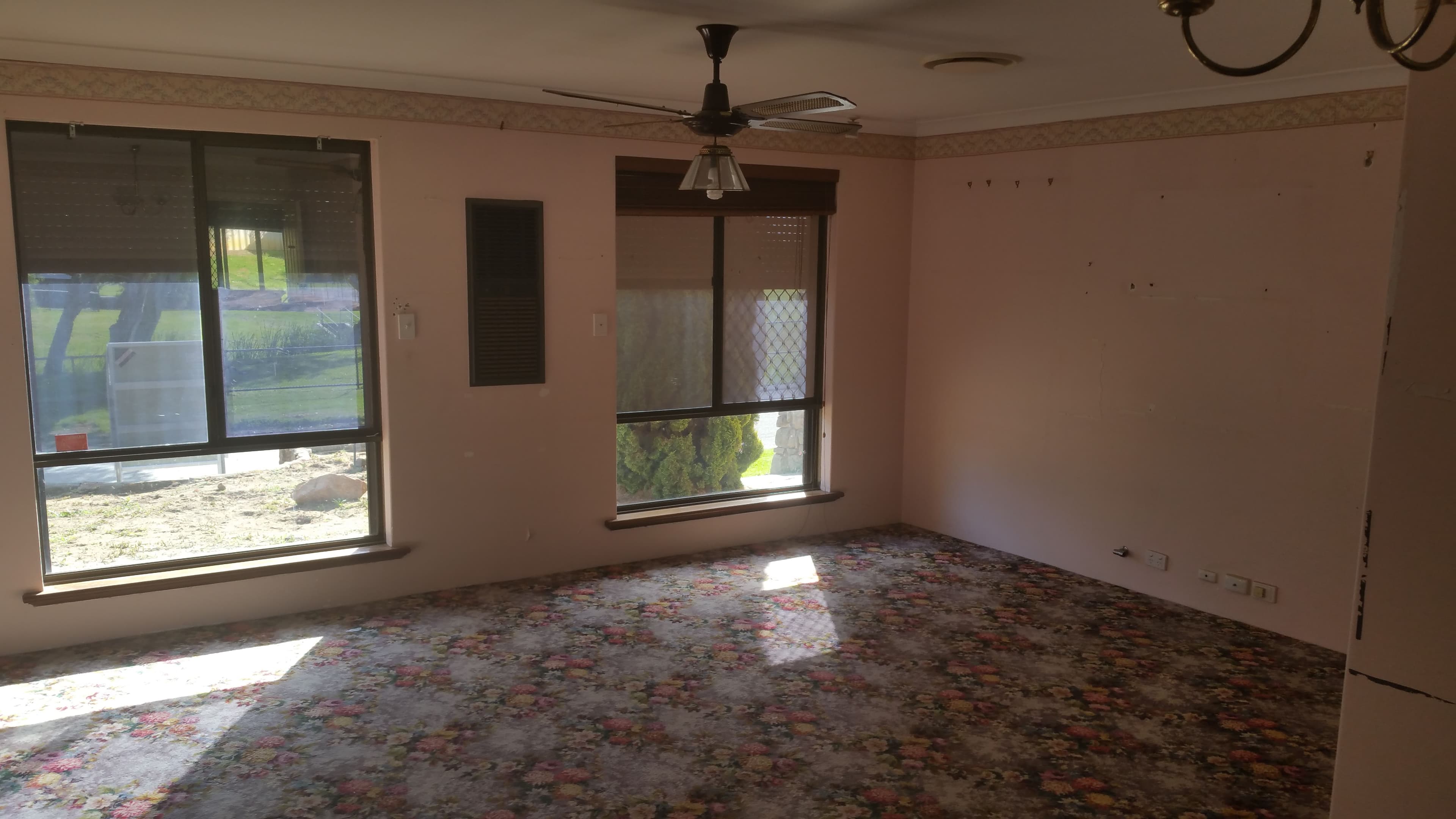 24 Brownfield Drive, Swan View WA 6056, Swan View - Thumbnail 2