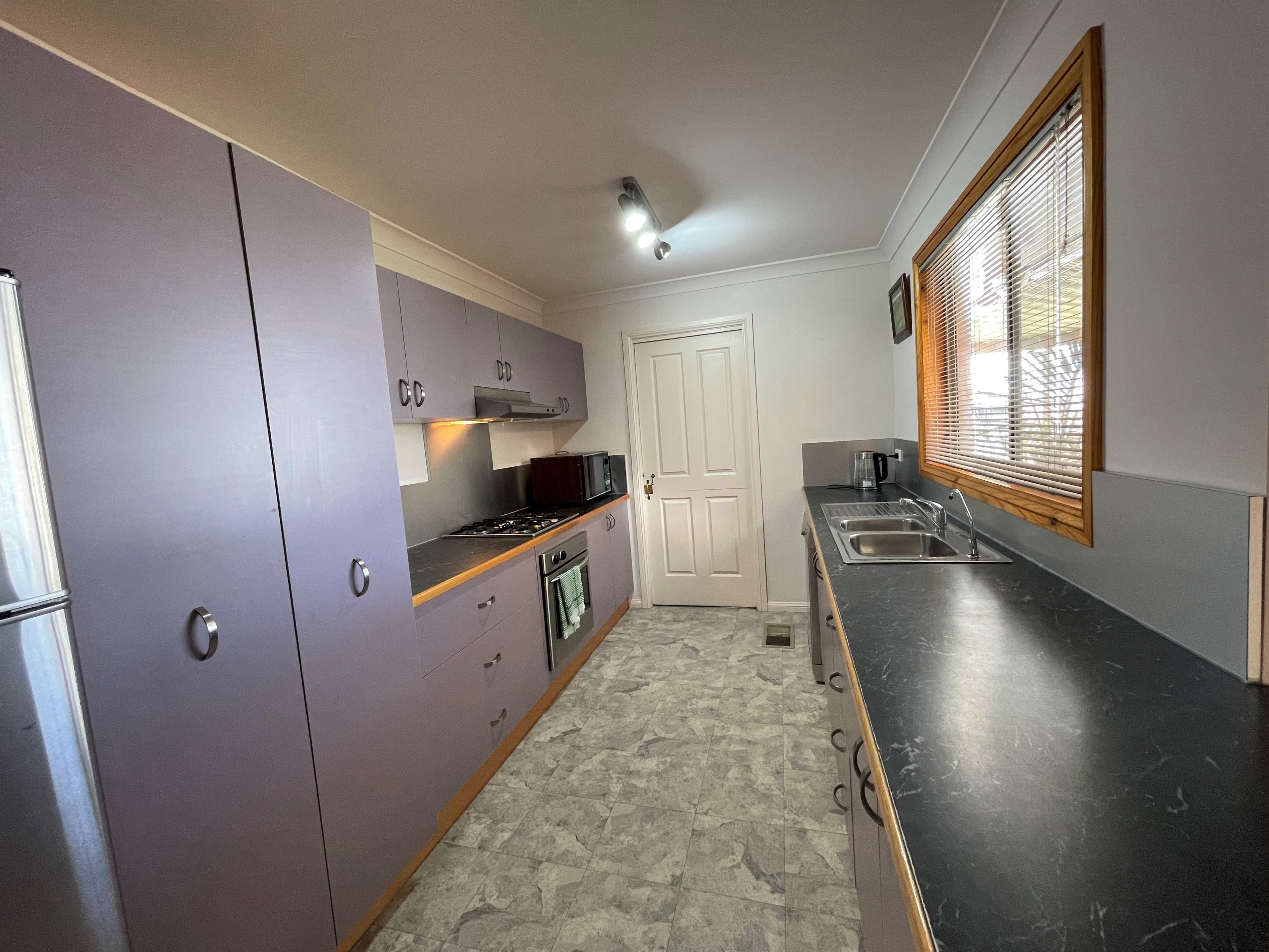 5 Pineview Circuit, Young NSW 2594, Young - Thumbnail 3