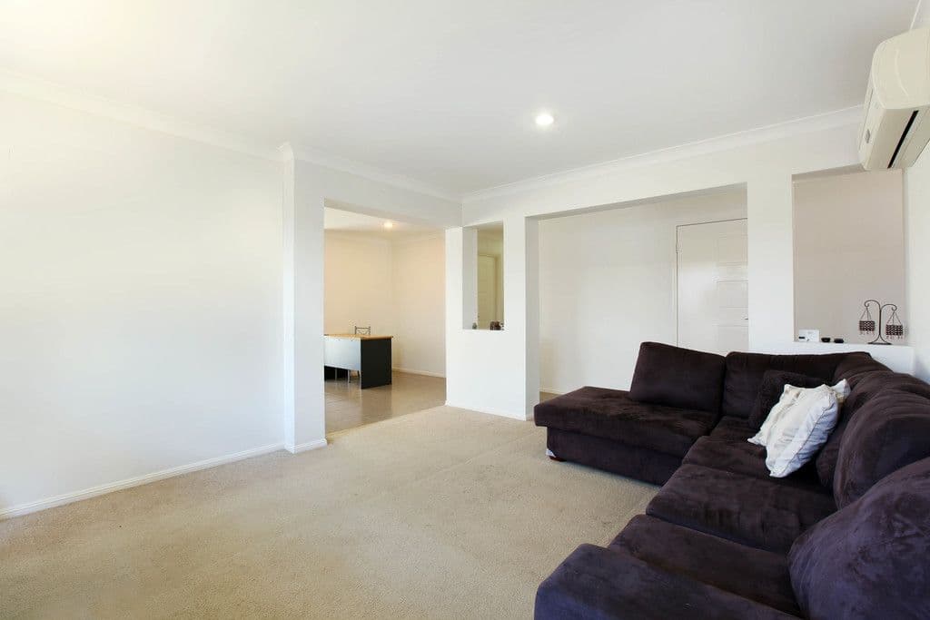 22 Santana Road, Coomera QLD 4209, Coomera - Thumbnail 3
