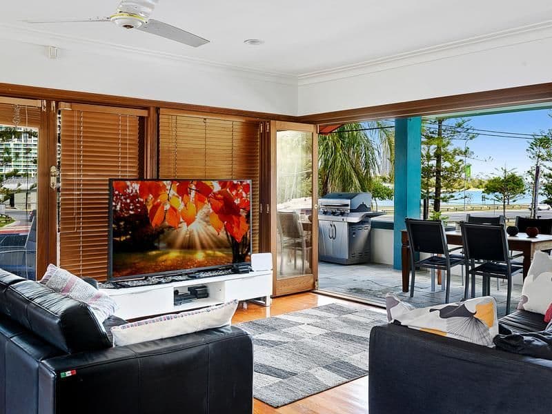 21 Rankin Parade, Main Beach QLD 4217, Main Beach - Thumbnail 4