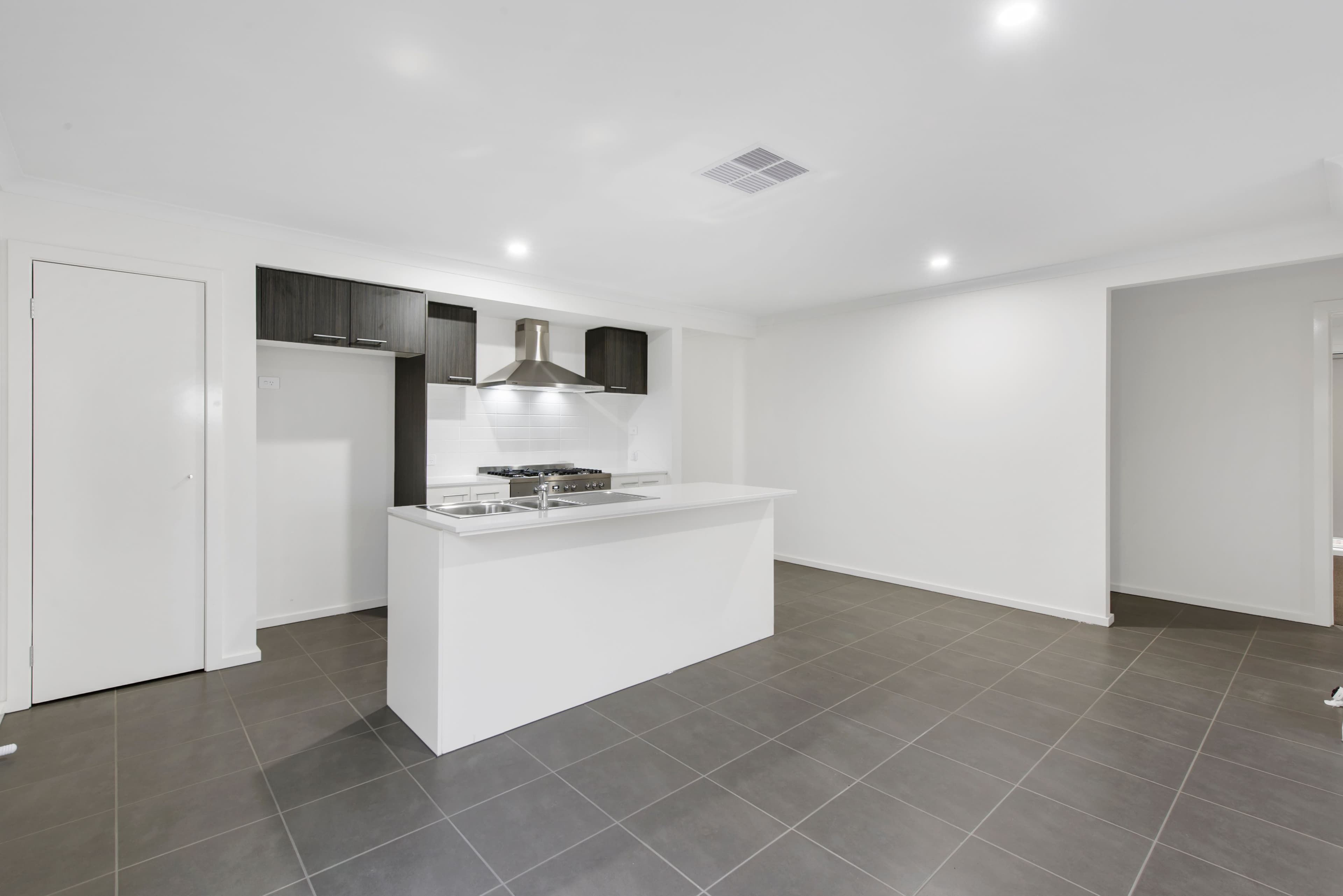 14 rushmore Way, Fraser Rise VIC 3336, Fraser Rise - Thumbnail 2
