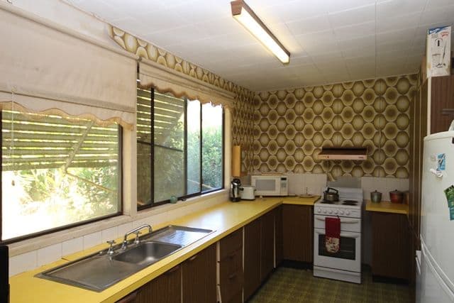 223 Hardwood Road, Landsborough QLD 4550, Landsborough - Thumbnail 2