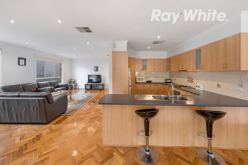 6 Rocky Court, Epping VIC 3076, Epping - Thumbnail 3