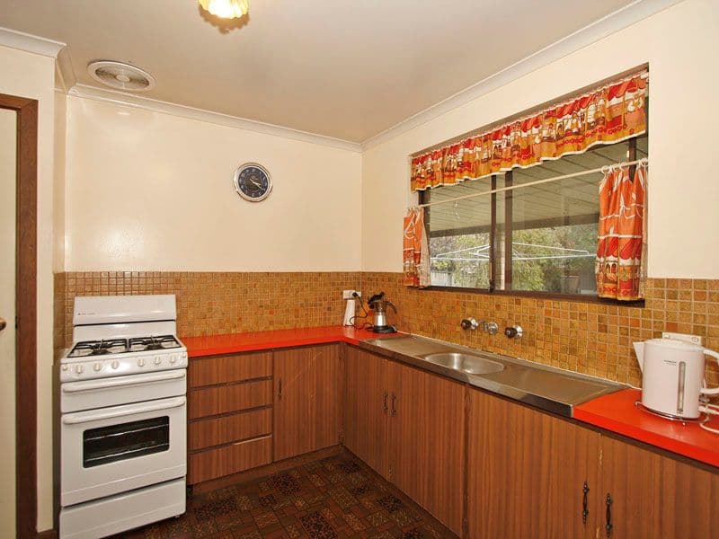9 Taylors Avenue, MORPHETT VALE SA 5162, Morphett Vale - Thumbnail 2