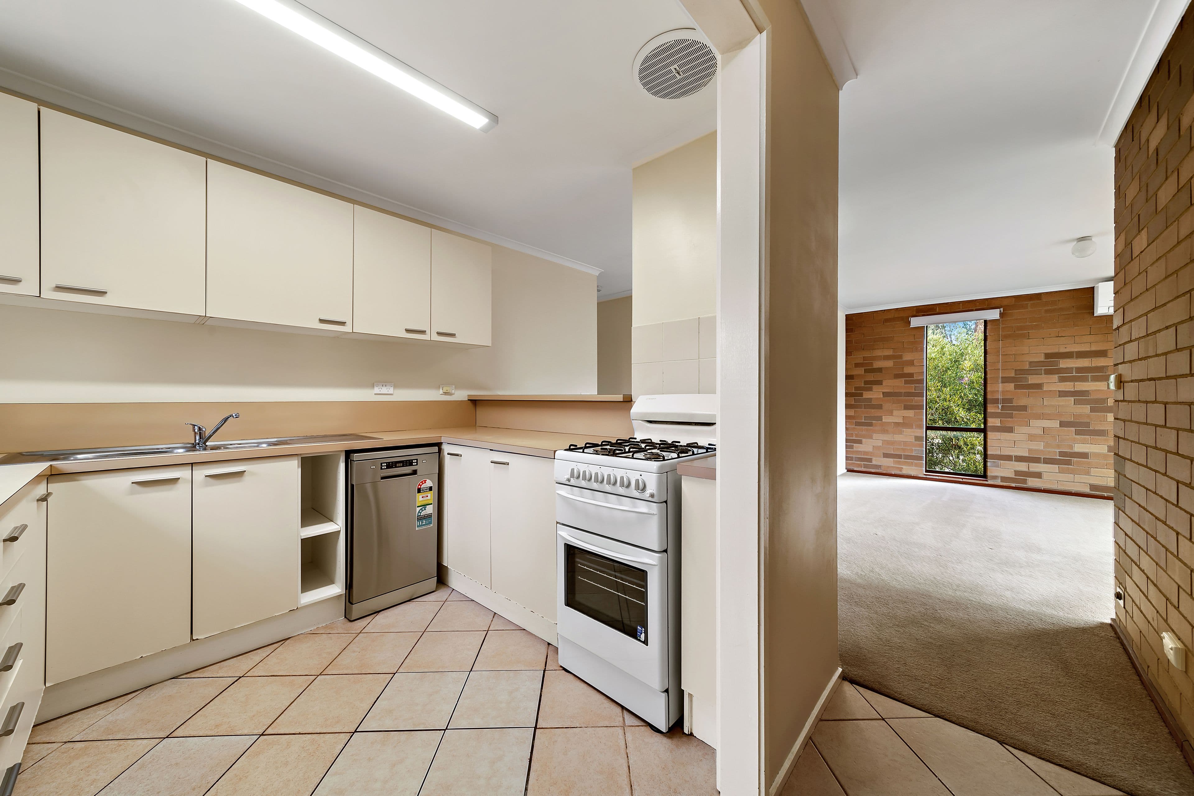 7 Osborne Place, Belconnen ACT 2617, Belconnen - Thumbnail 2