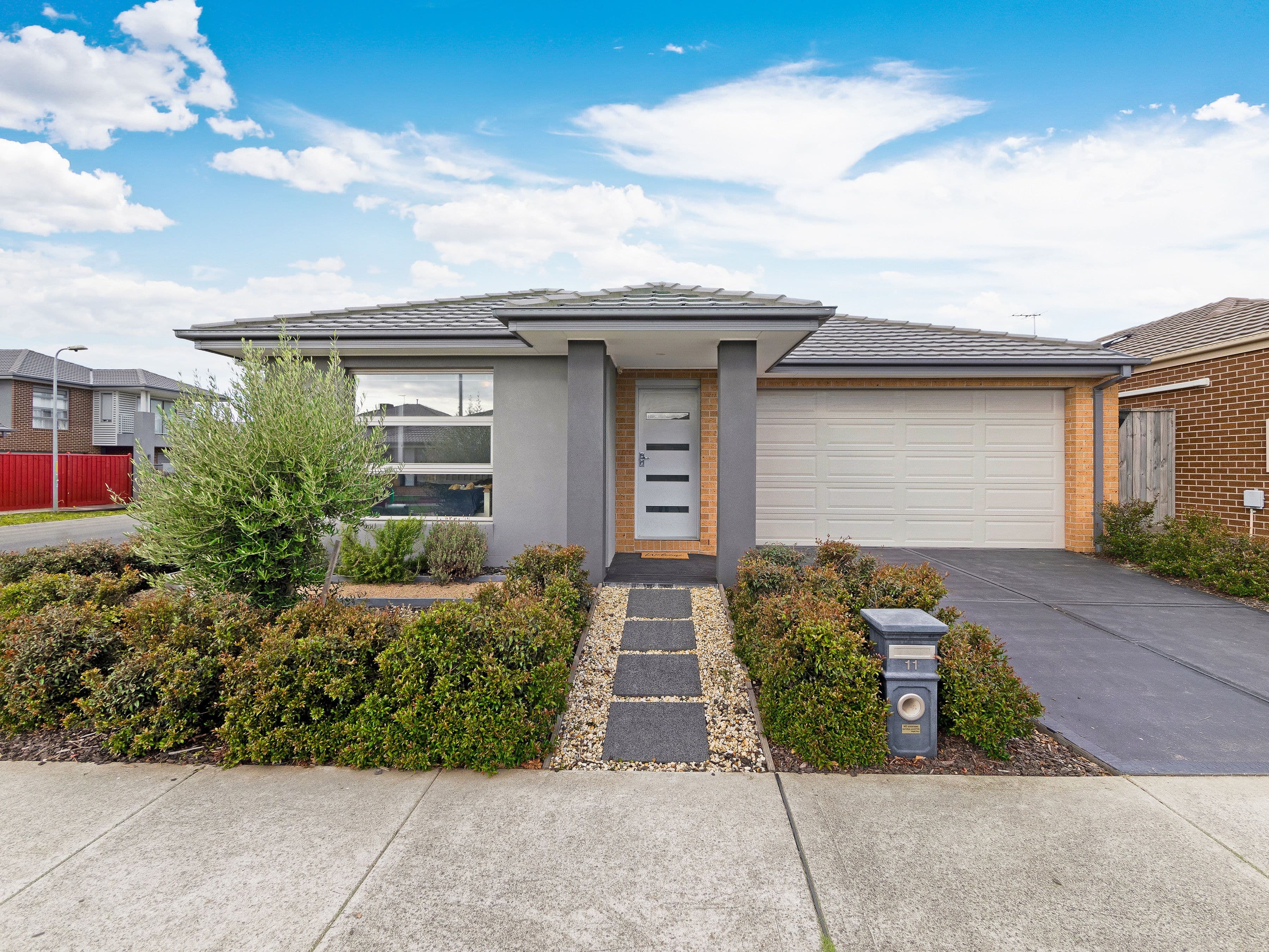 11 Bessie Drive, Cranbourne West VIC 3977, Cranbourne West - Image 1