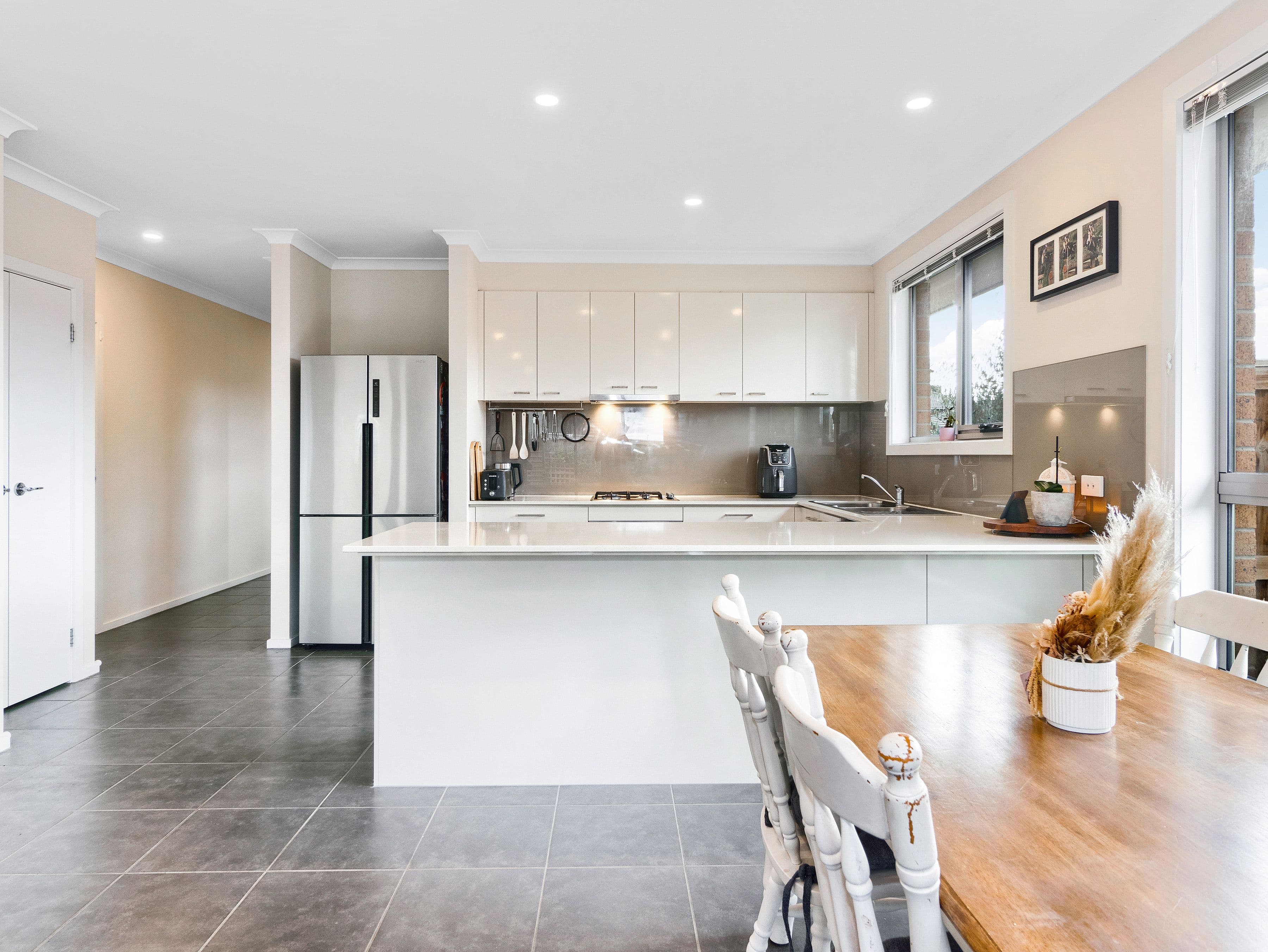 11 Bessie Drive, Cranbourne West VIC 3977, Cranbourne West - Thumbnail 2