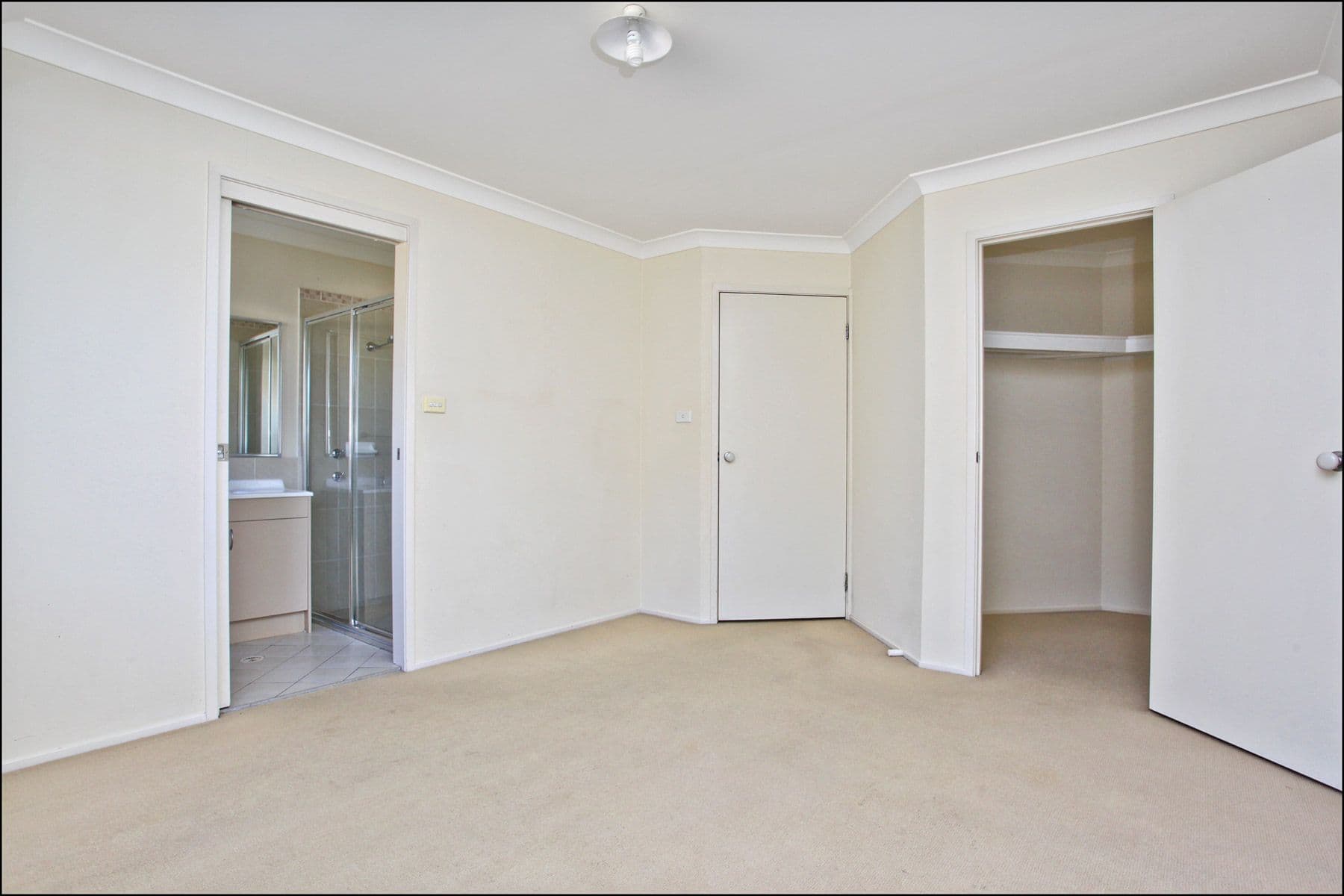 8 Biscay Grove, KELLYVILLE RIDGE NSW 2155, Kellyville Ridge - Thumbnail 4