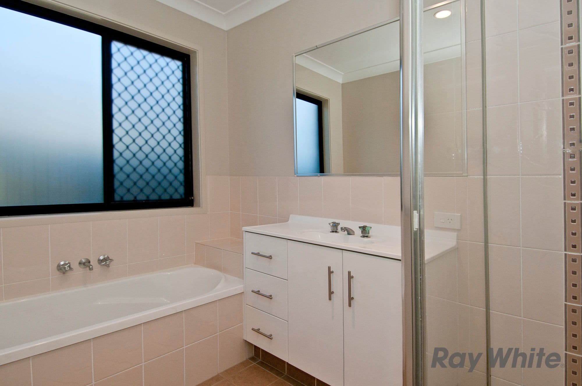 38 Sanctuary Parkway, Waterford QLD 4133, Waterford - Thumbnail 6
