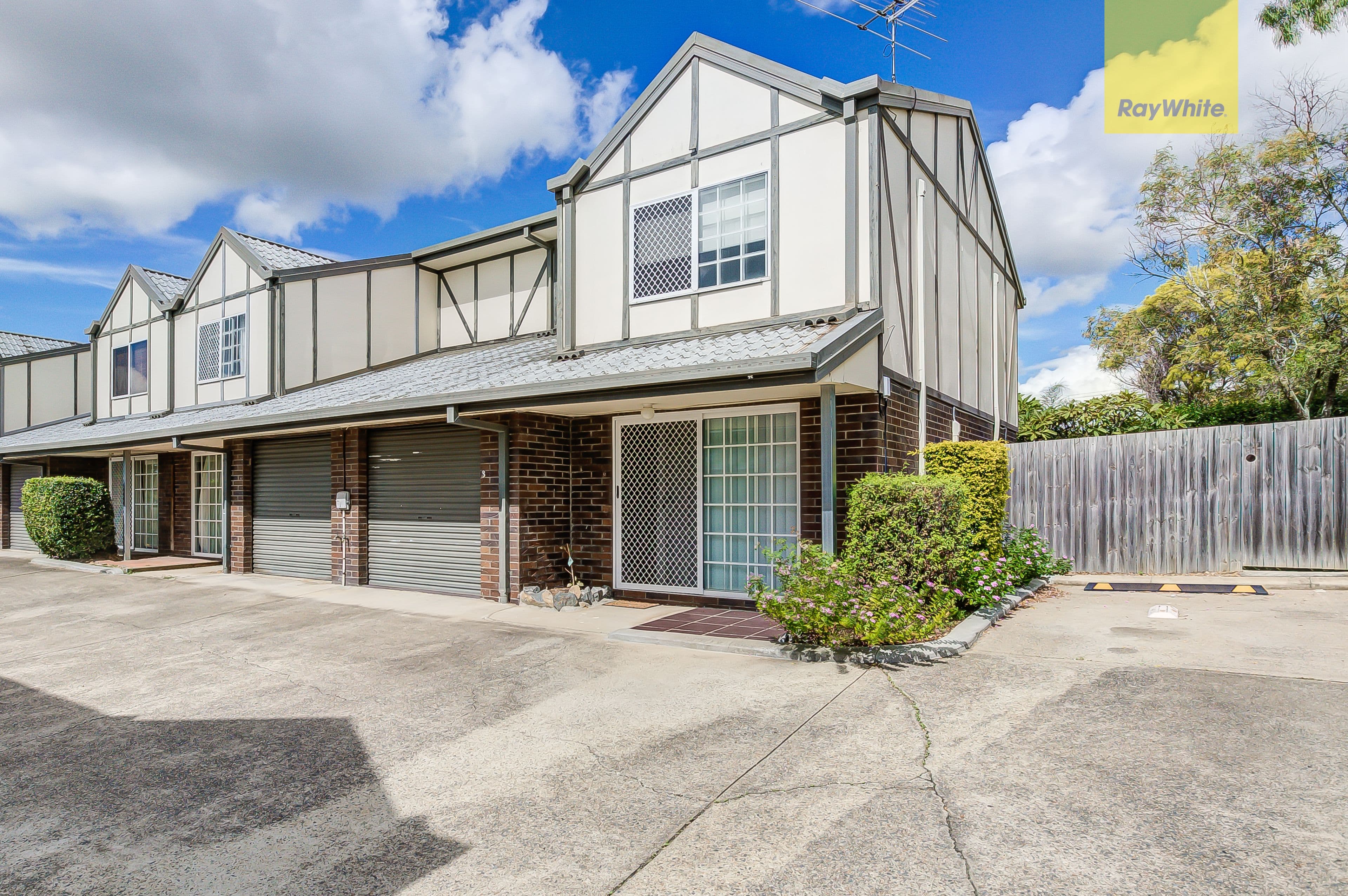 4 Pendlebury Court, Edens Landing QLD 4207, Edens Landing - Thumbnail 3