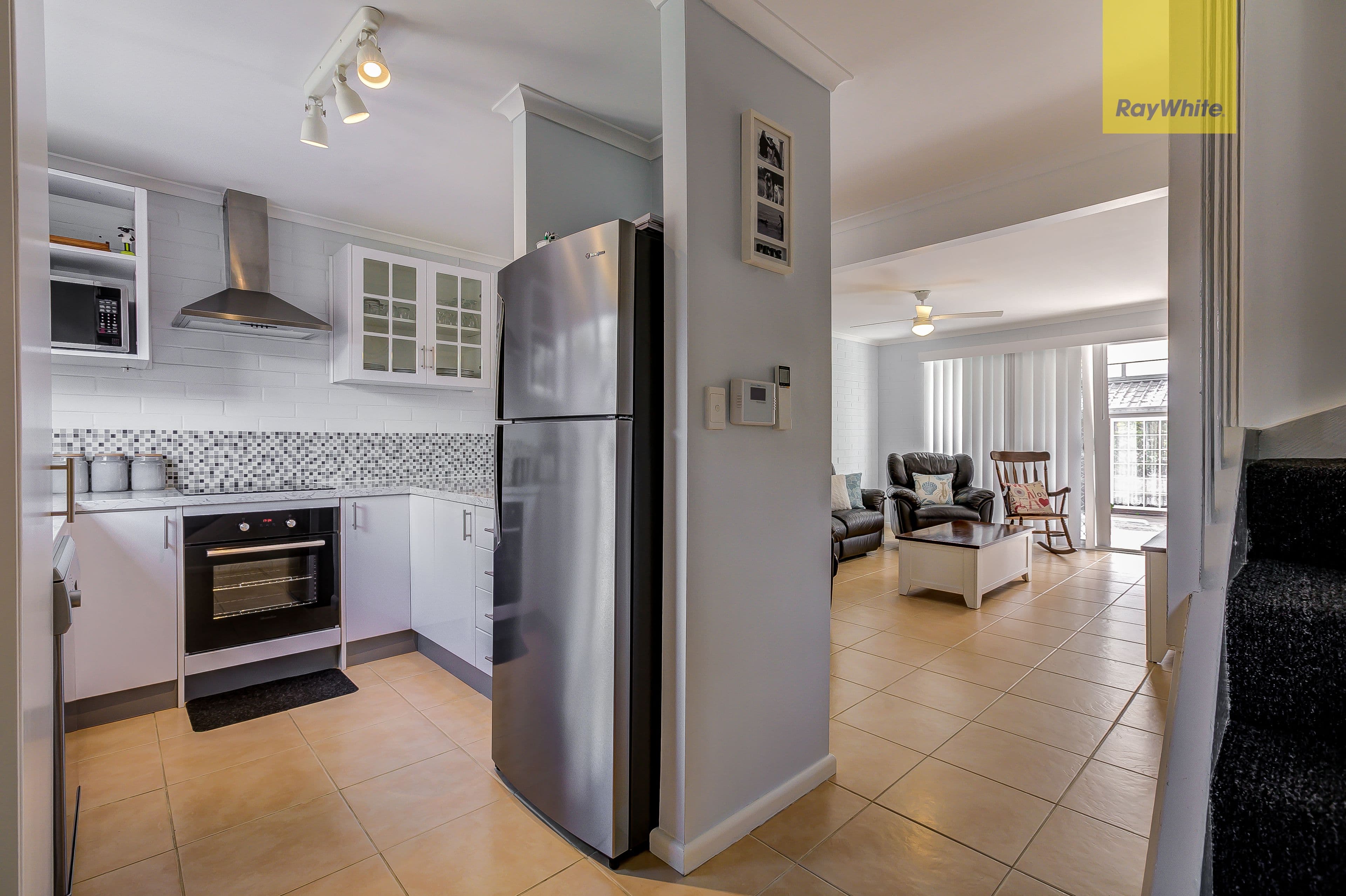 4 Pendlebury Court, Edens Landing QLD 4207, Edens Landing - Thumbnail 4