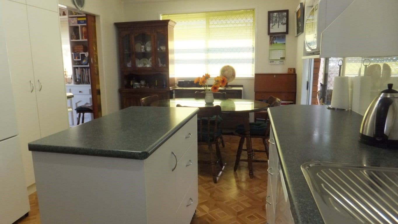 43 Sardon Street, CENTENARY HEIGHTS QLD 4350, Centenary Heights - Thumbnail 6