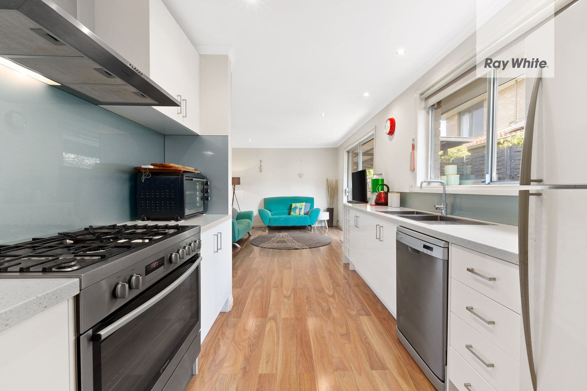 111 Peppercorn Parade, Epping VIC 3076, Epping - Thumbnail 2