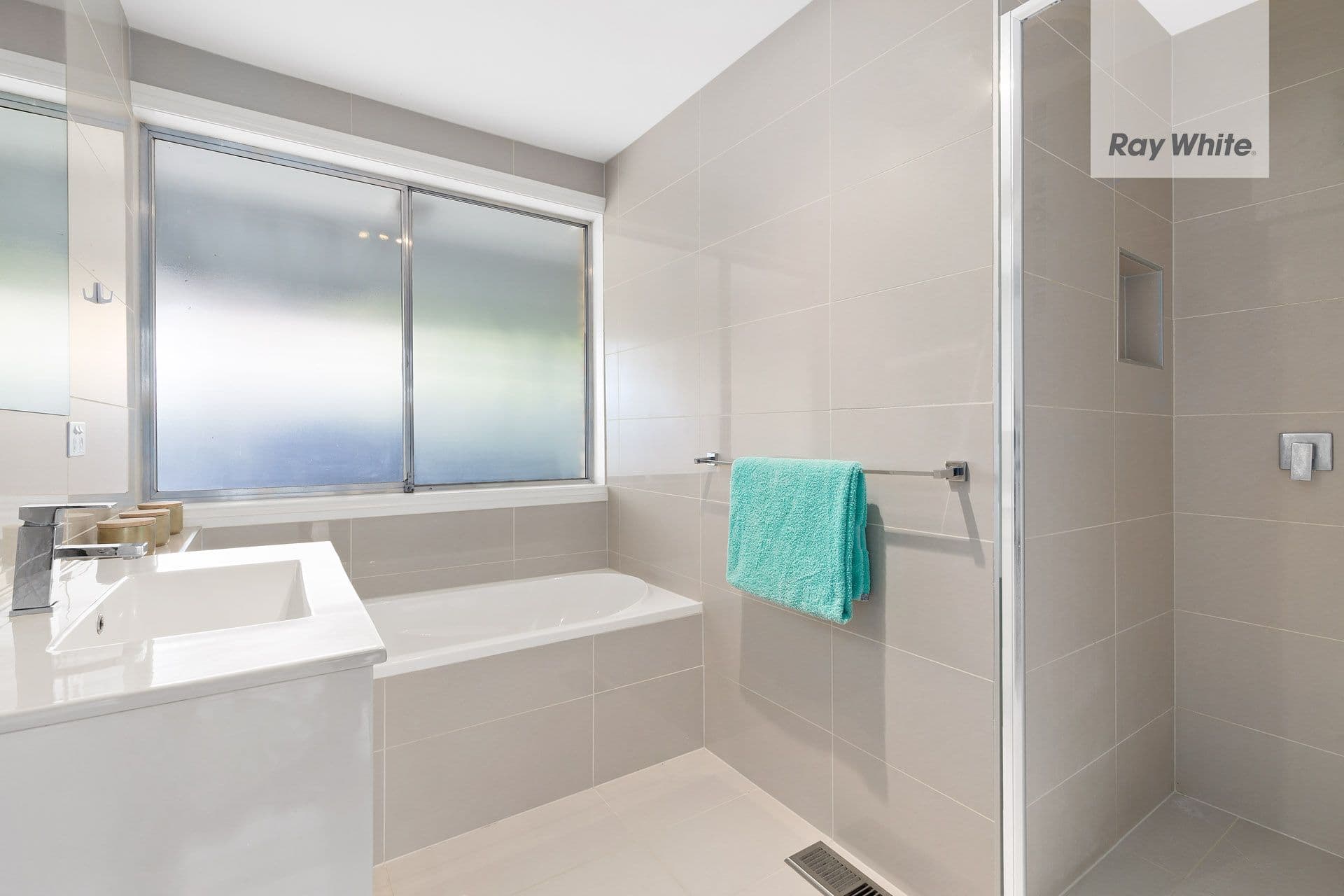 111 Peppercorn Parade, Epping VIC 3076, Epping - Thumbnail 6