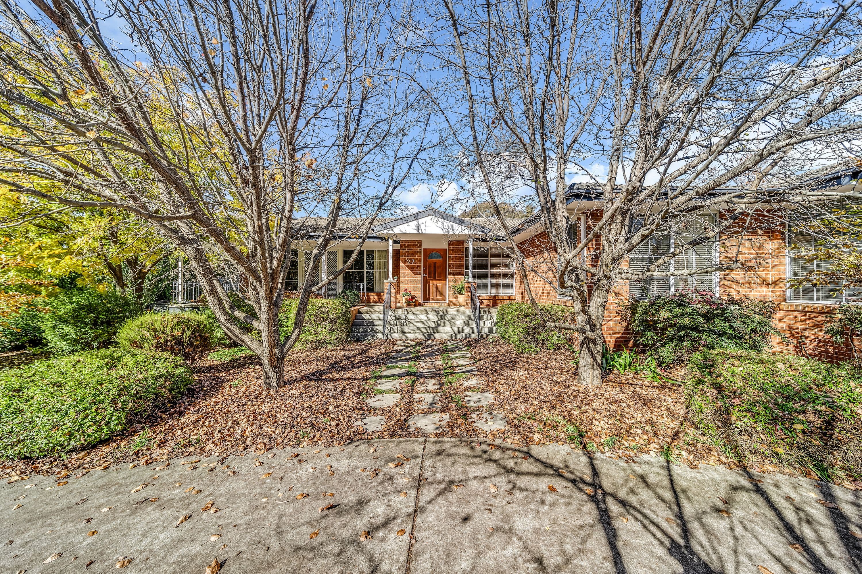 27 De Salis Street, Weetangera ACT 2614, Weetangera - Image 1