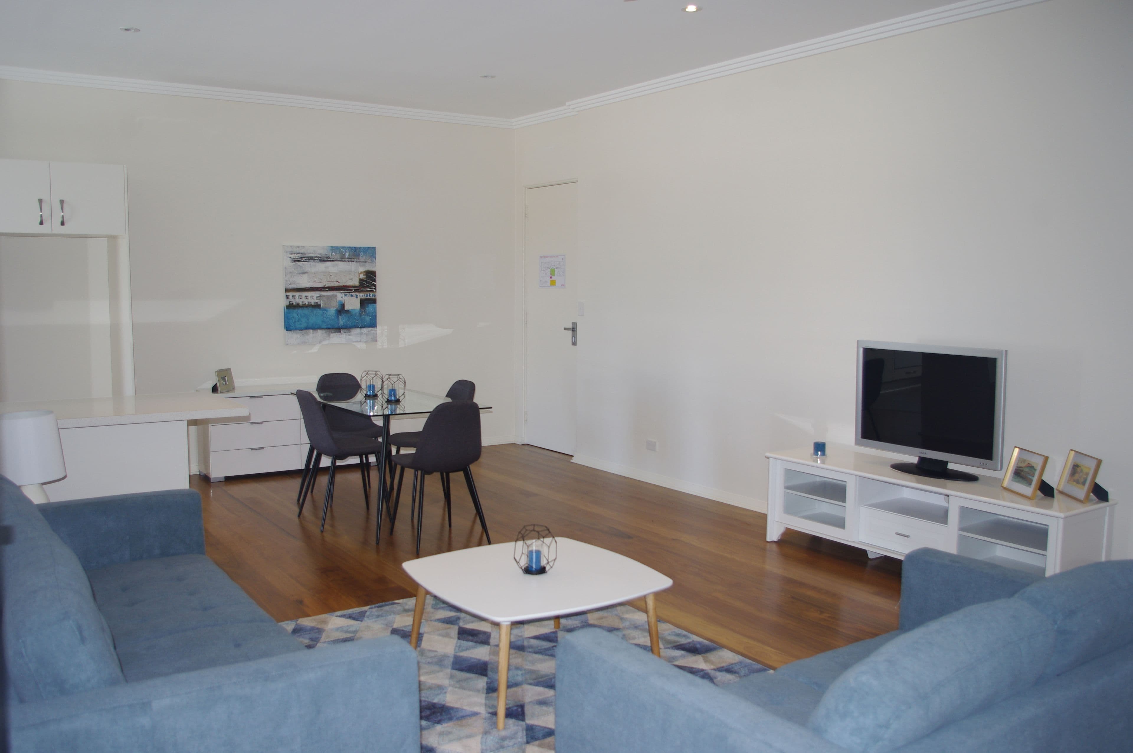Unit 8 'The Byron' Otho and Evans Street, Inverell NSW 2360, Inverell - Thumbnail 4