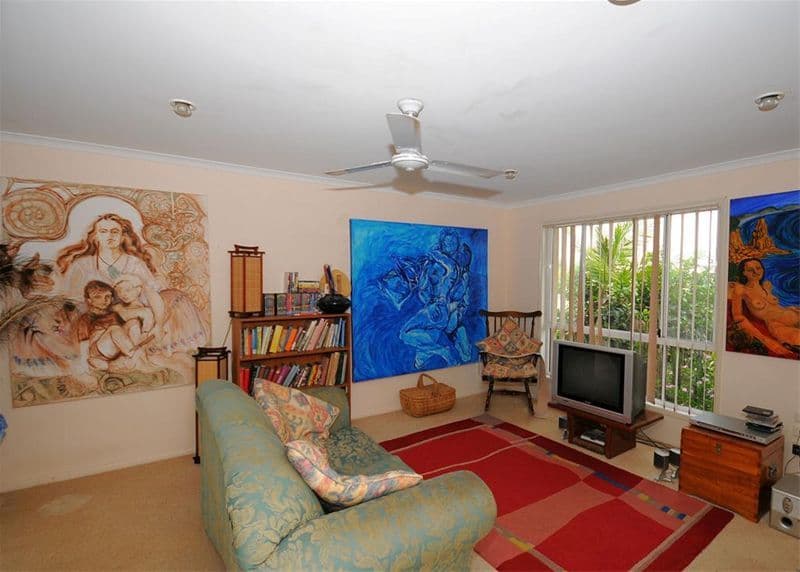 38 Victoria Street, POINT VERNON QLD 4655, Point Vernon - Thumbnail 4