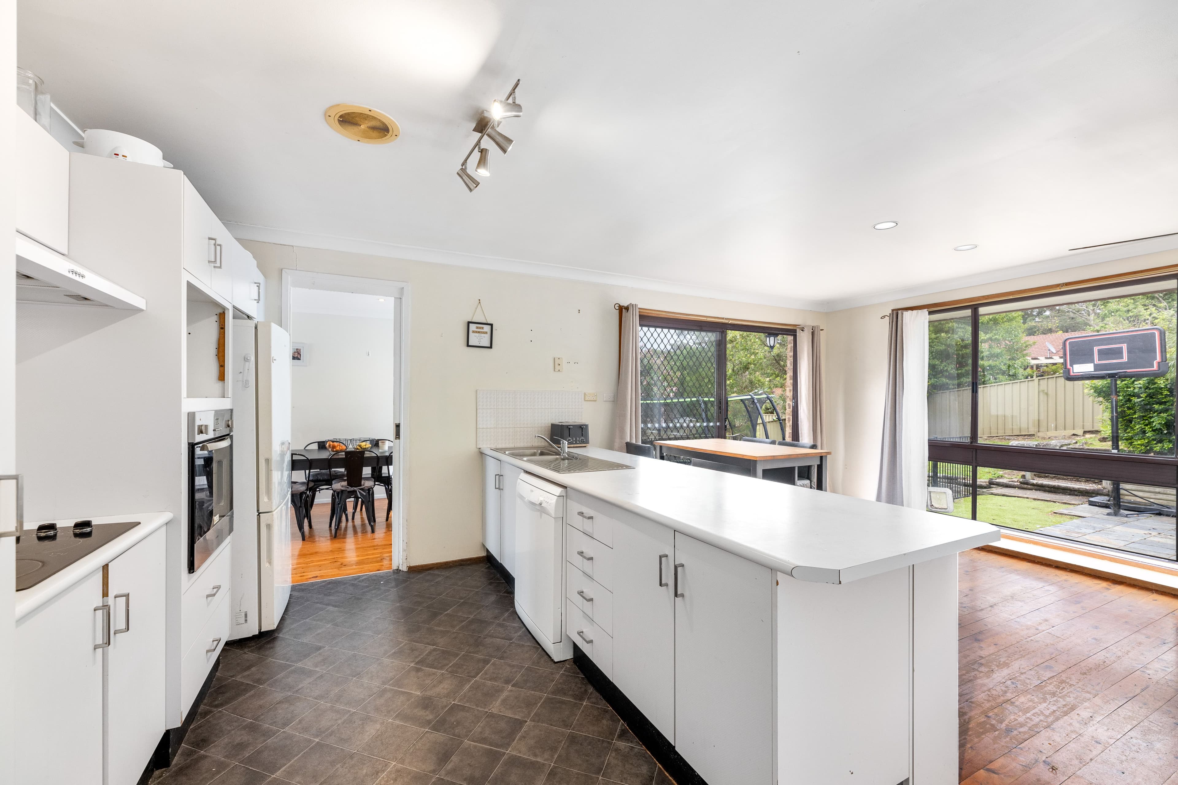 11 Melville Place, Barden Ridge NSW 2234, Barden Ridge - Thumbnail 4