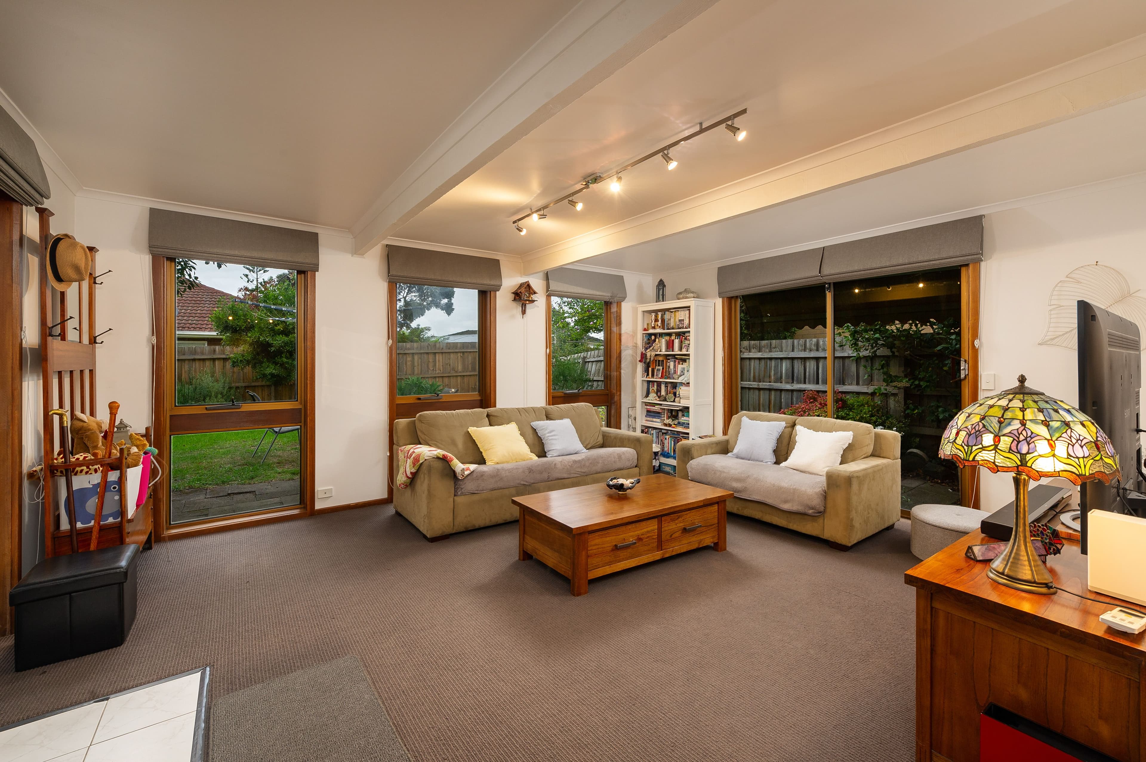 10 Ledbury Crescent, Bundoora VIC 3083, Bundoora - Thumbnail 3